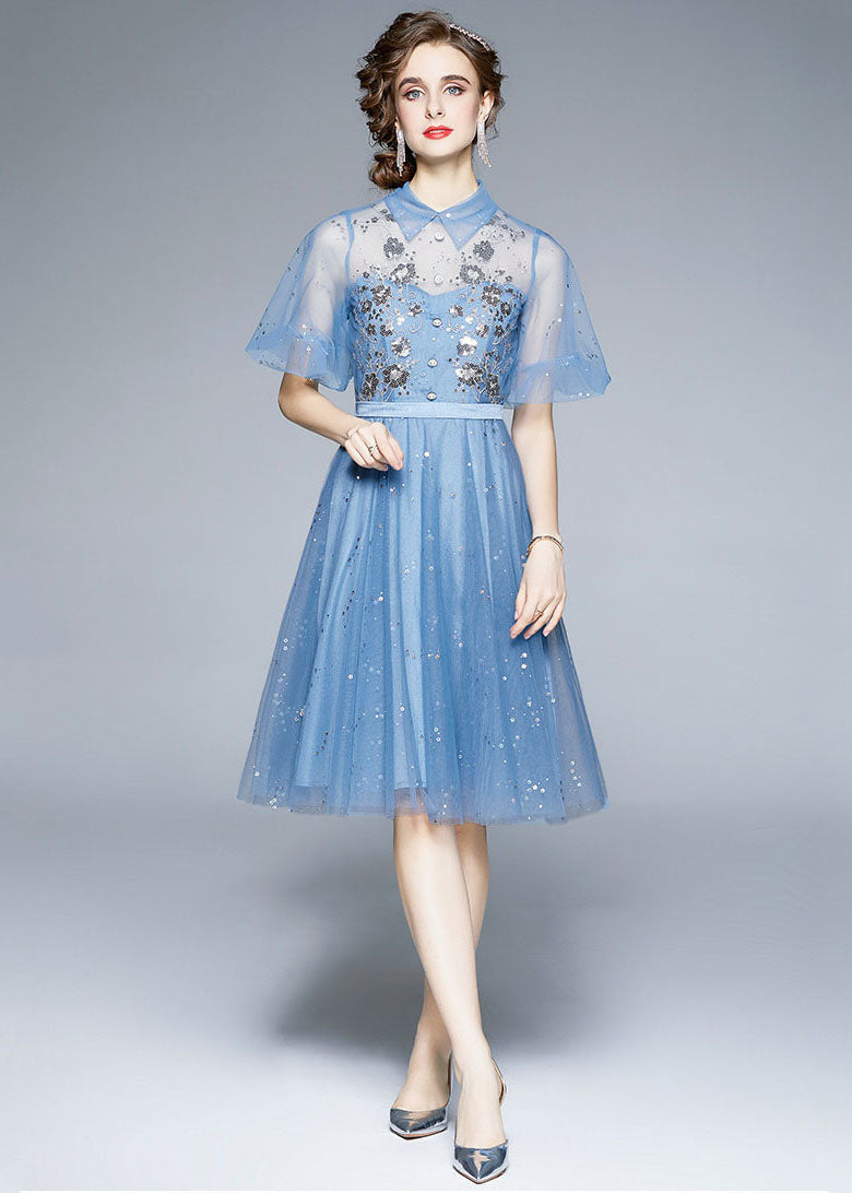 Well Tailored Dress with a Graceful Silhouette