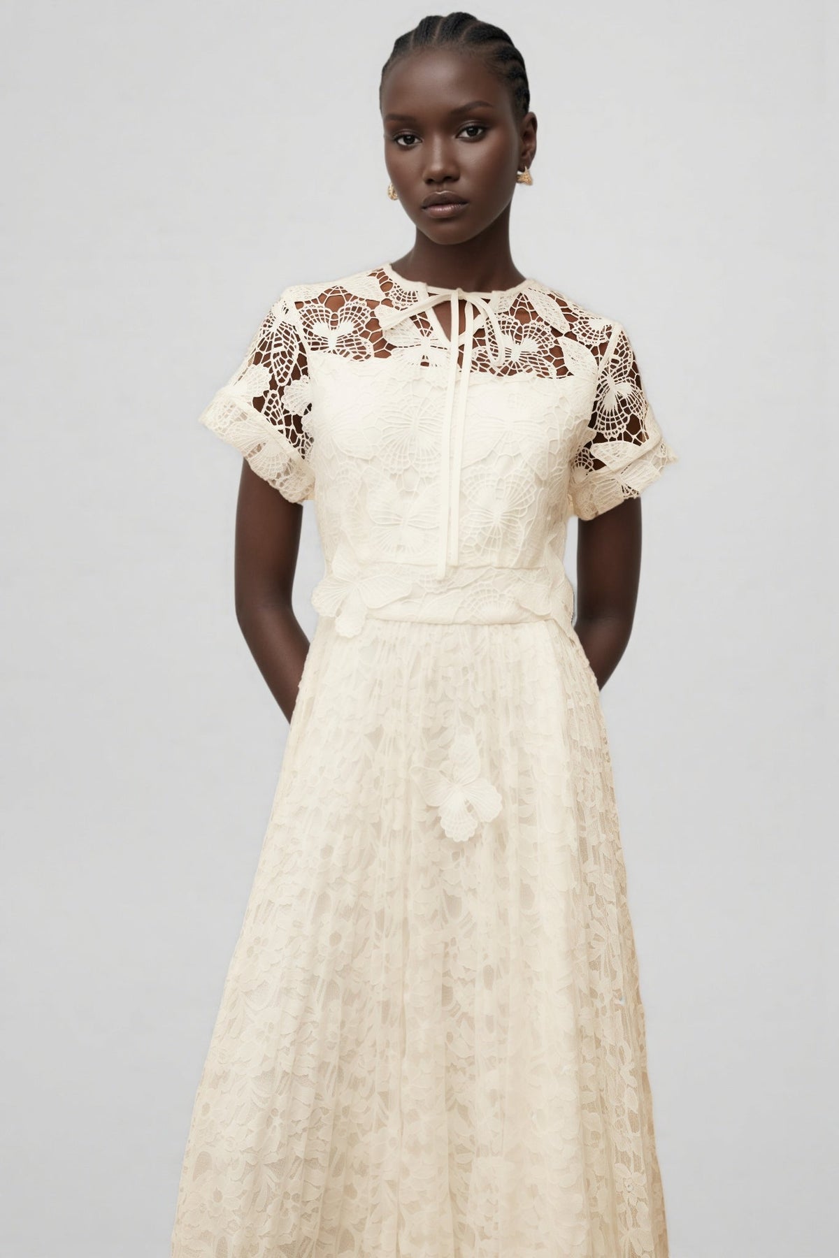 Short Sleeve Tie Neck Floral Applique Lace A-Line Maxi Dress 3