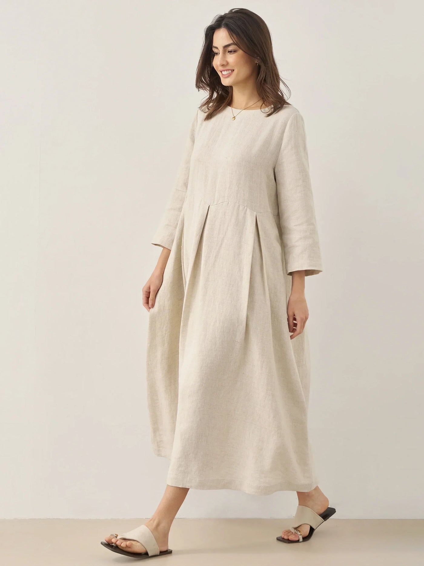 Pleated Round Neck Pocket A-Line Maxi Dress 4