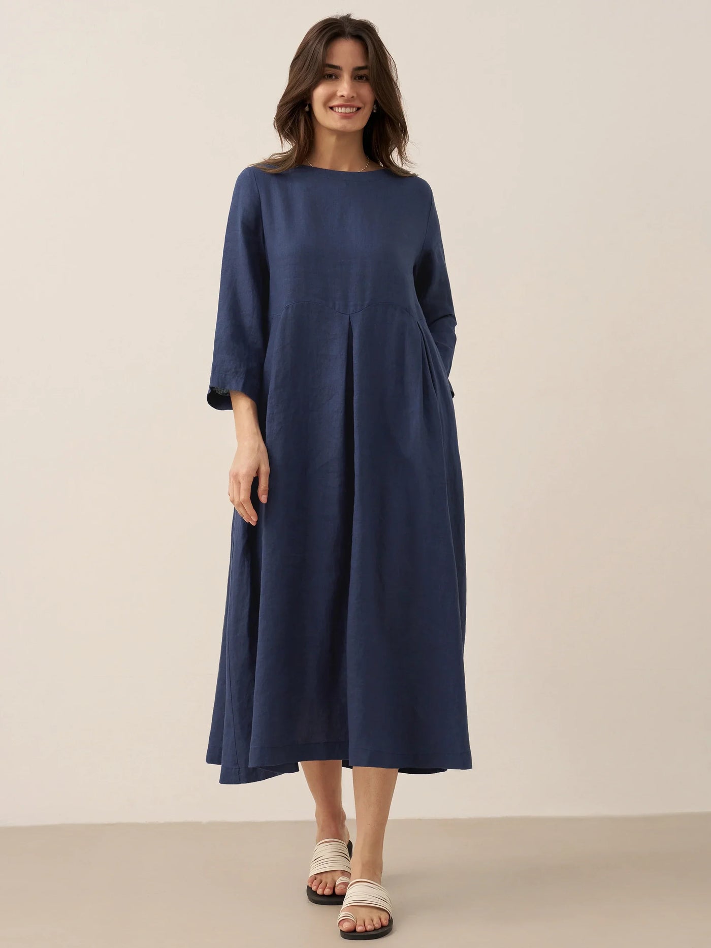 Pleated Round Neck Pocket A-Line Maxi Dress 22