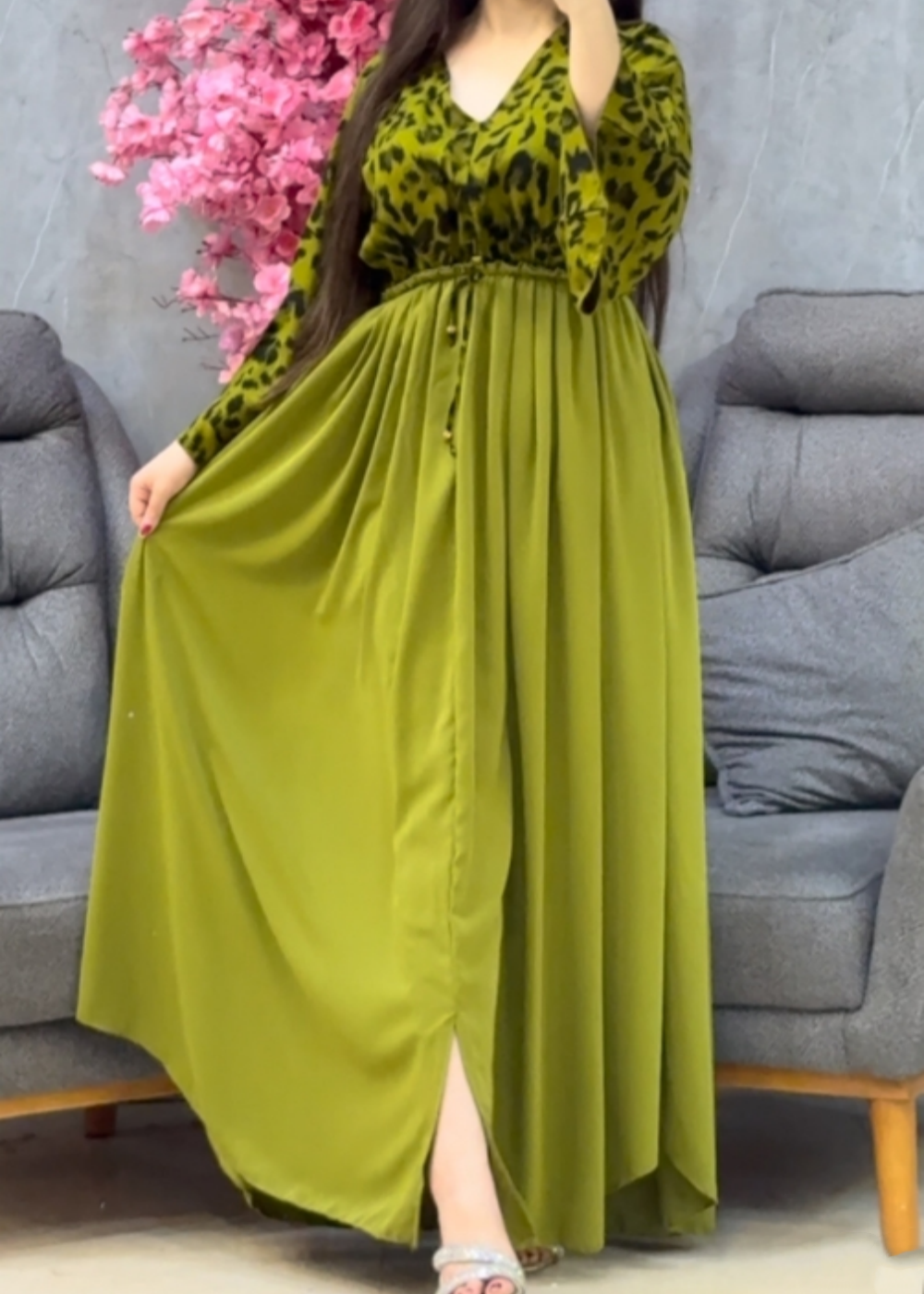 V-neck printed paneled slit dress Green