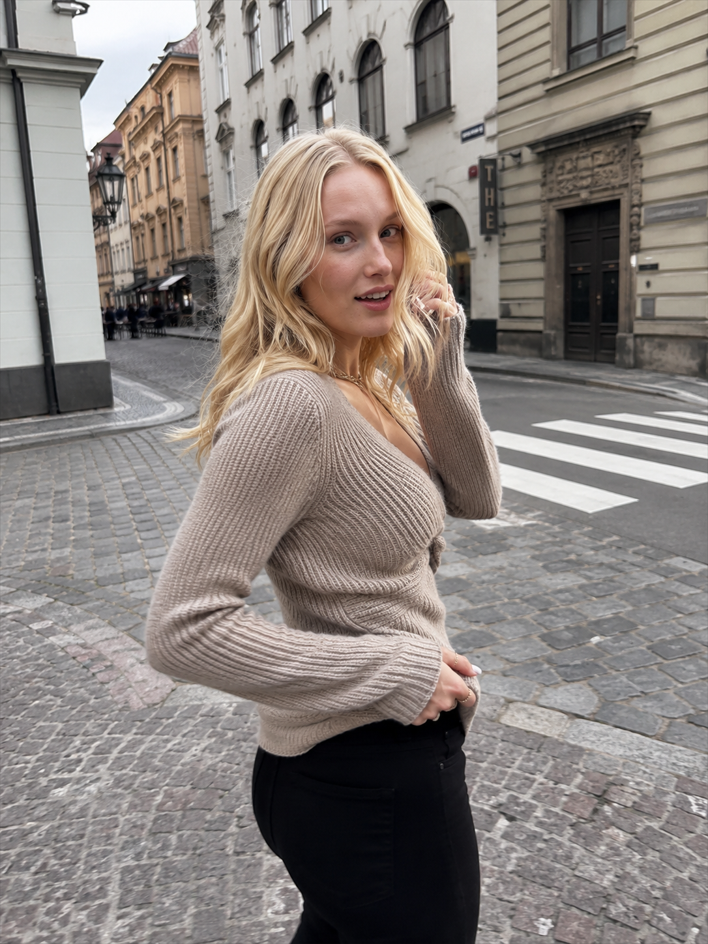 Ribbed Slim Fit Pullover Sweater
