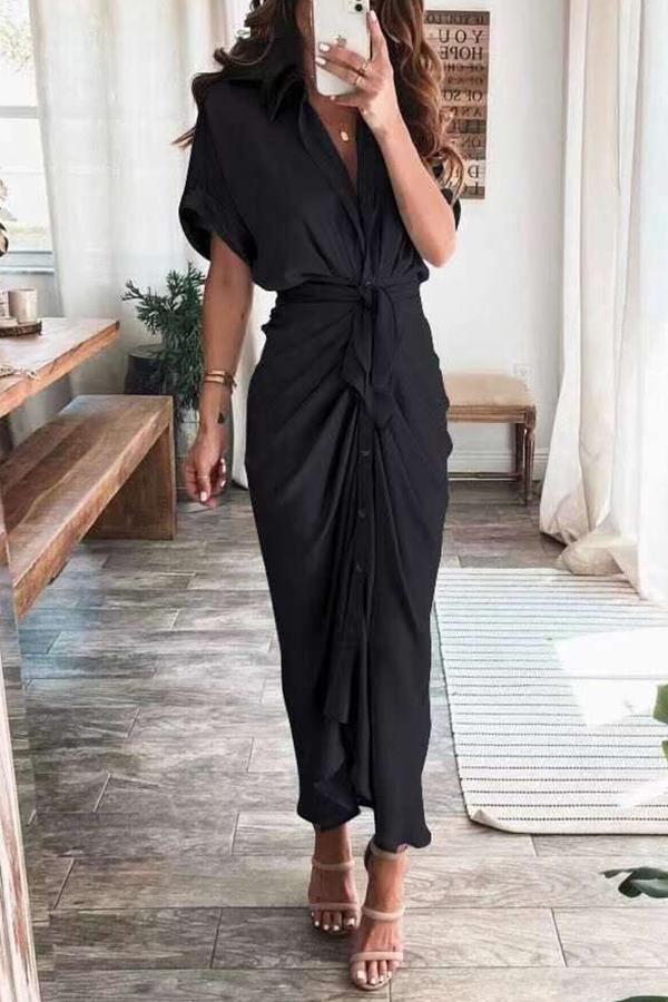 Beautifully Finished Dress in a Timeless Design