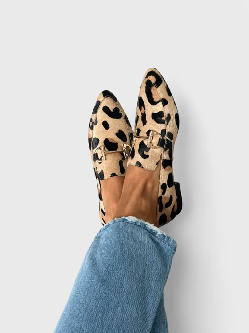 Leopard Print Pointed Toe Buckle Loafers