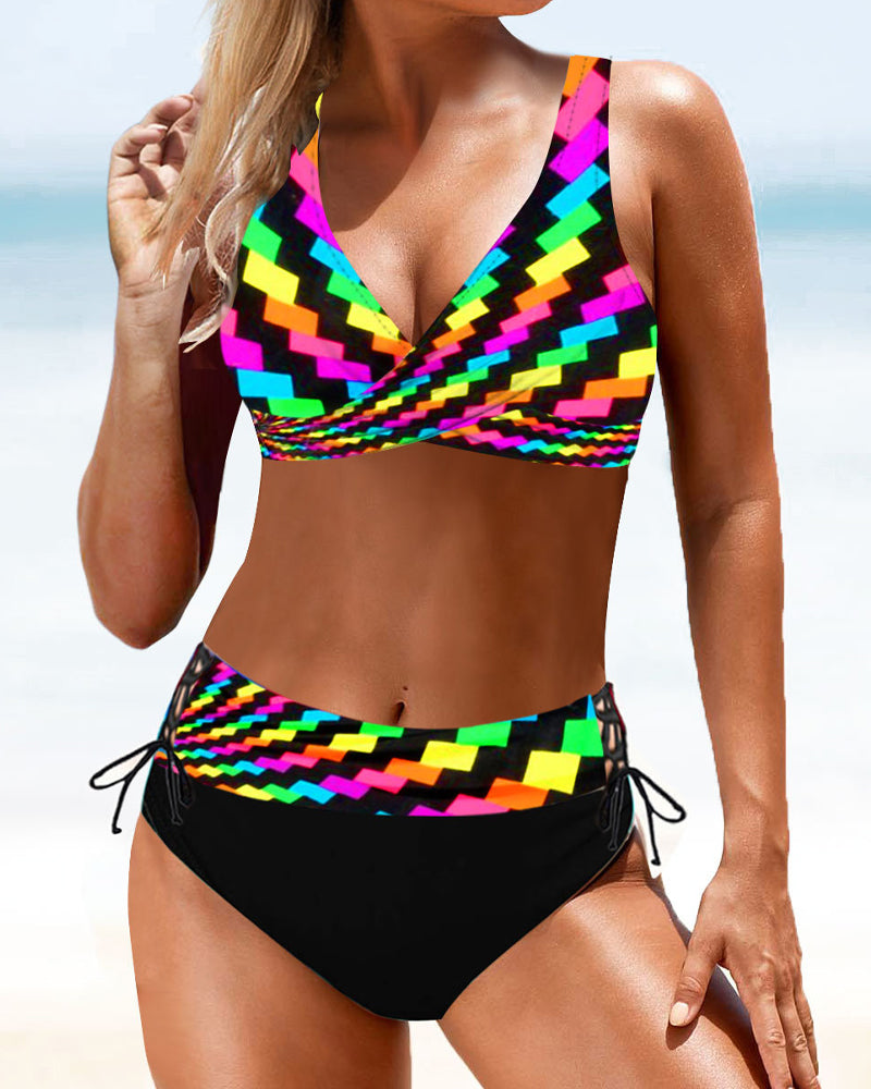 Geometric Print Twist Front High Waist Bikini Set
