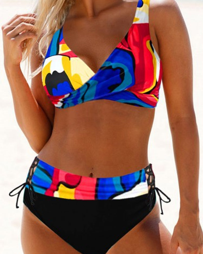 Geometric Print Twist Front High Waist Bikini Set