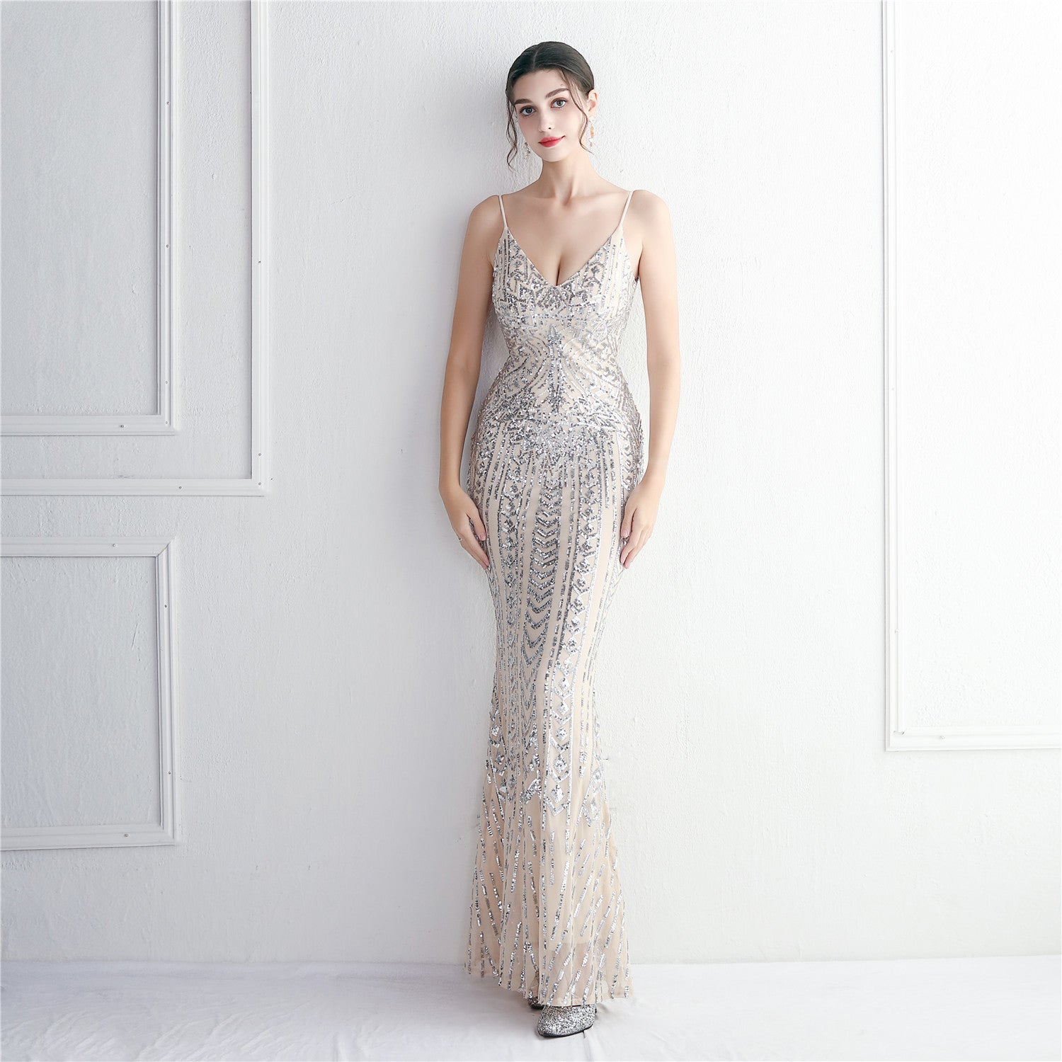 Taisia Formal Stylish Sequin Scroll Dress White / Xs S.o. Long Dresses