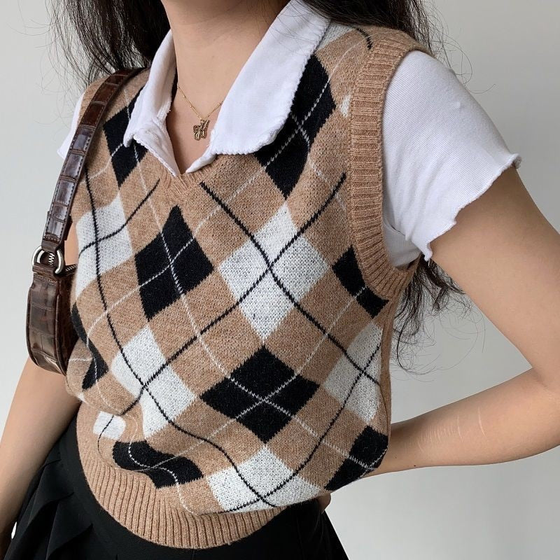 Diamond Pattern Classic Knitted Vest Sweater