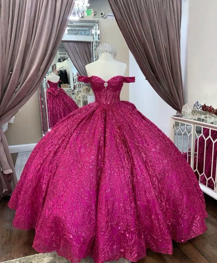 Off Shoulder Quinceanera Dress Luxury Lace Sequin Sweet 16 Ball Gown