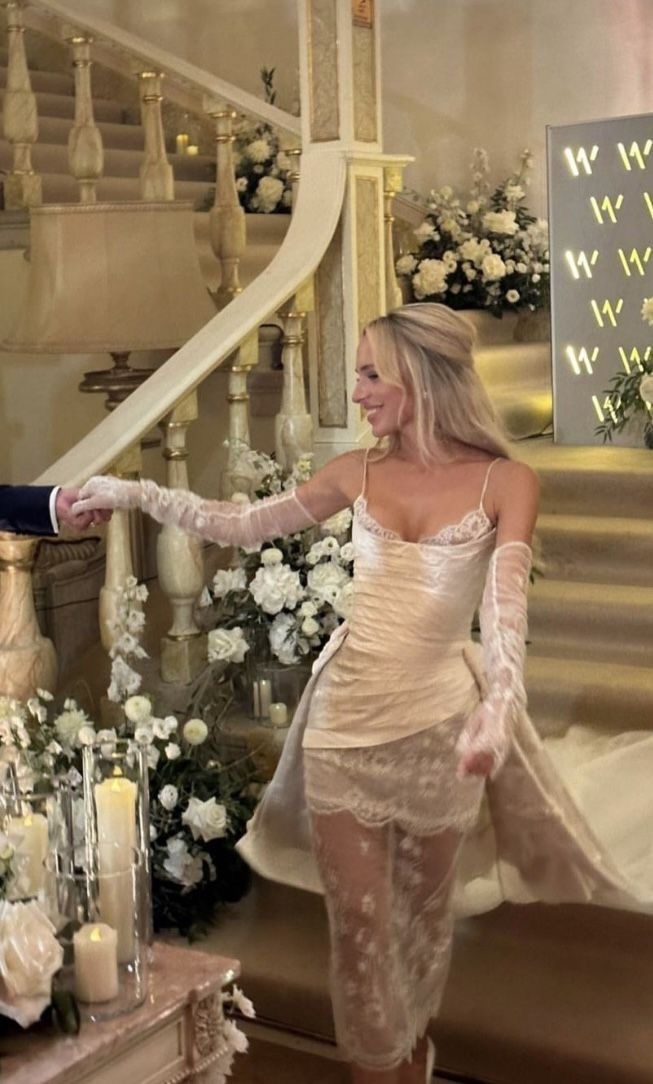 Elegant Spaghetti Strap Satin Lace Wedding Dress Bridal Gown