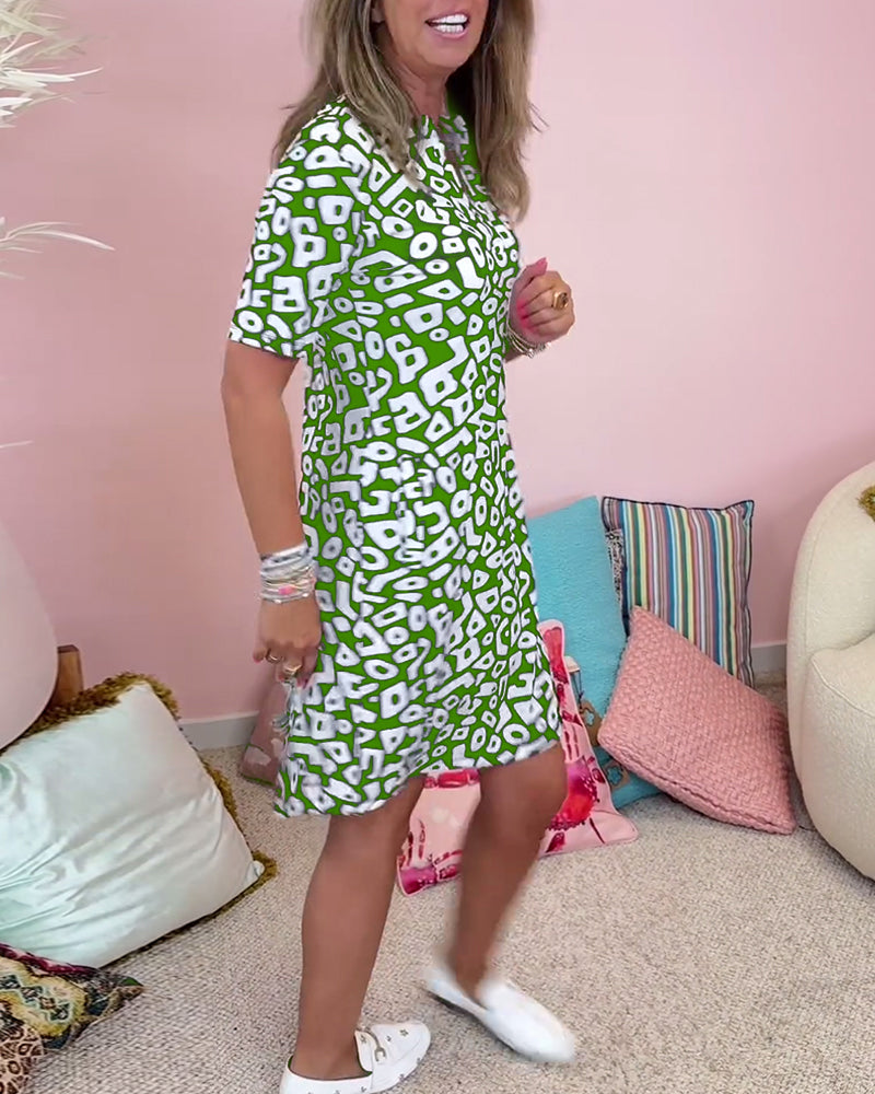 Geometric Print Short Sleeve Pocket Shift Mini Dress