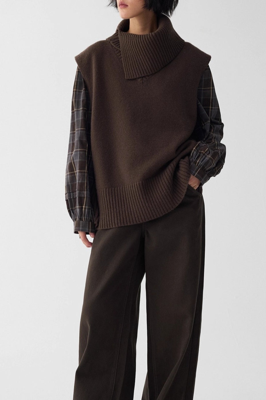 Detachable Cowl V-Neck Knit Top