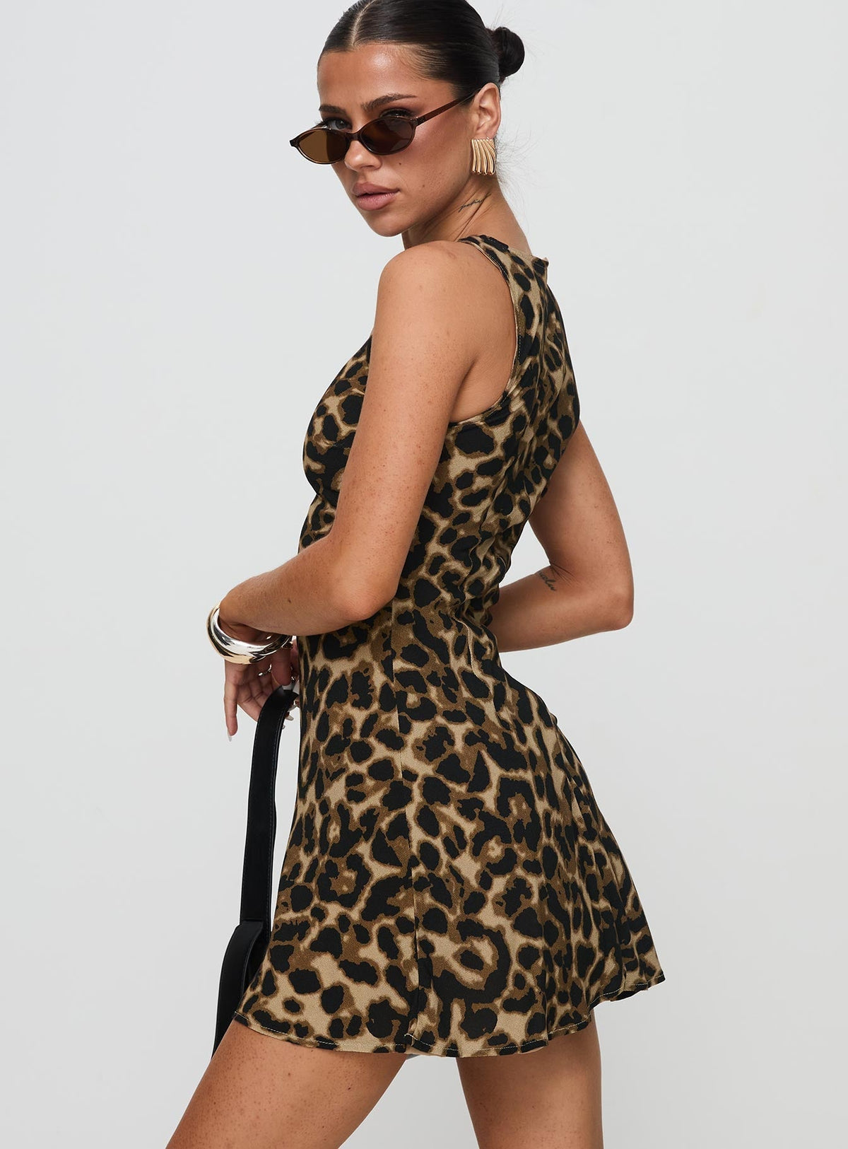 Leopard Print Crew Neck Sleeveless Fitted Mini Dress 4