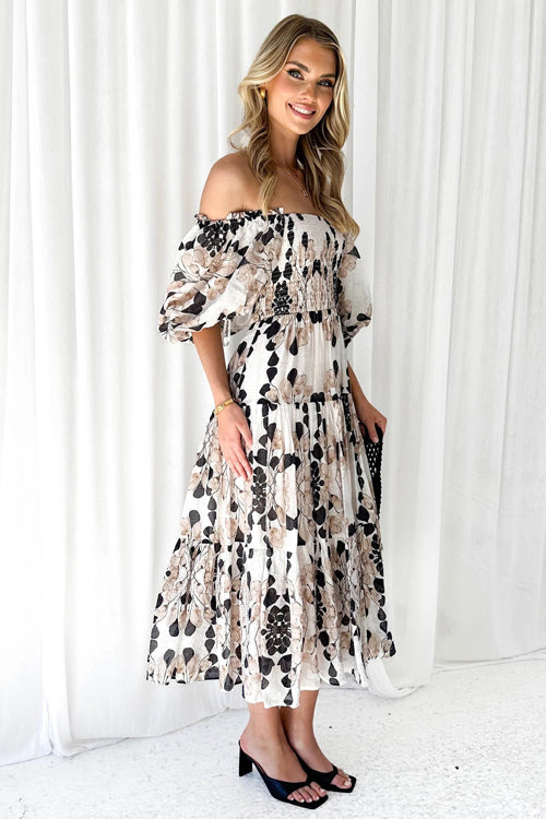 Gracefully Styled Dress for Any Occasion