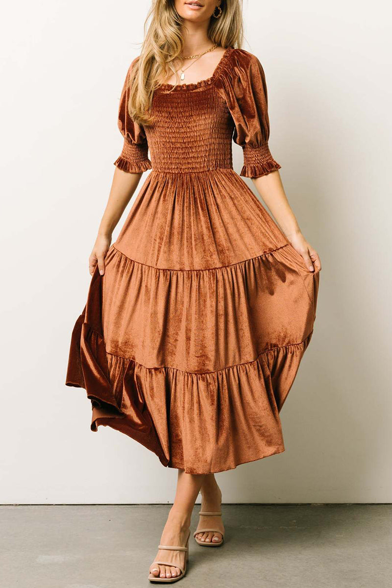 Effortlessly Elegant Dress with a Timeless Design