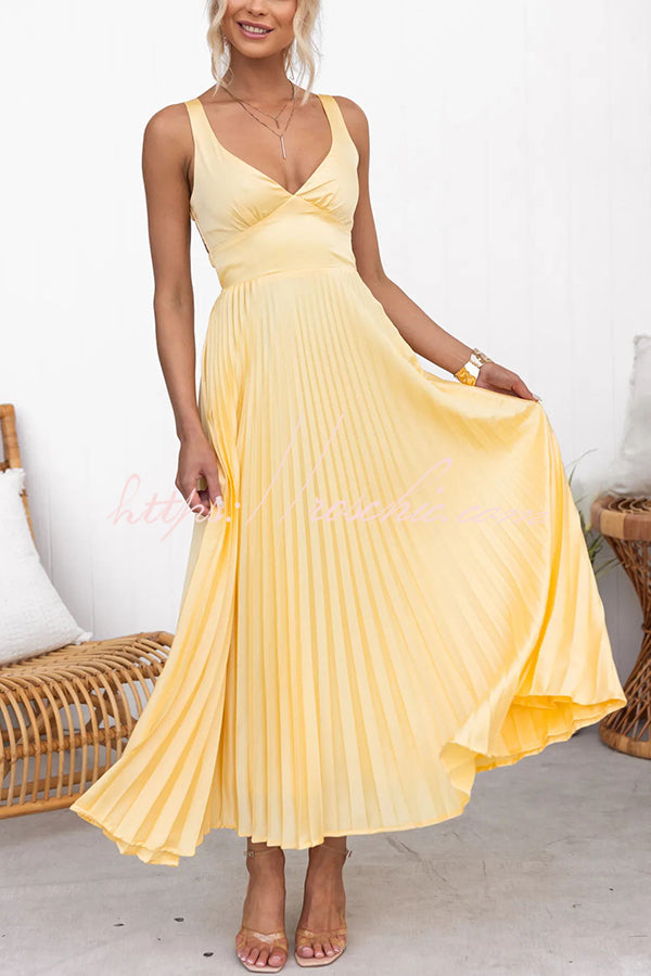 Lucy - Stunning Pleated Dress Yellow