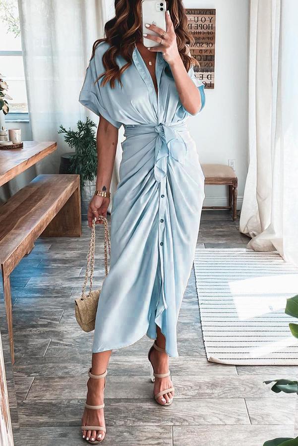Beautifully Finished Dress in a Timeless Design