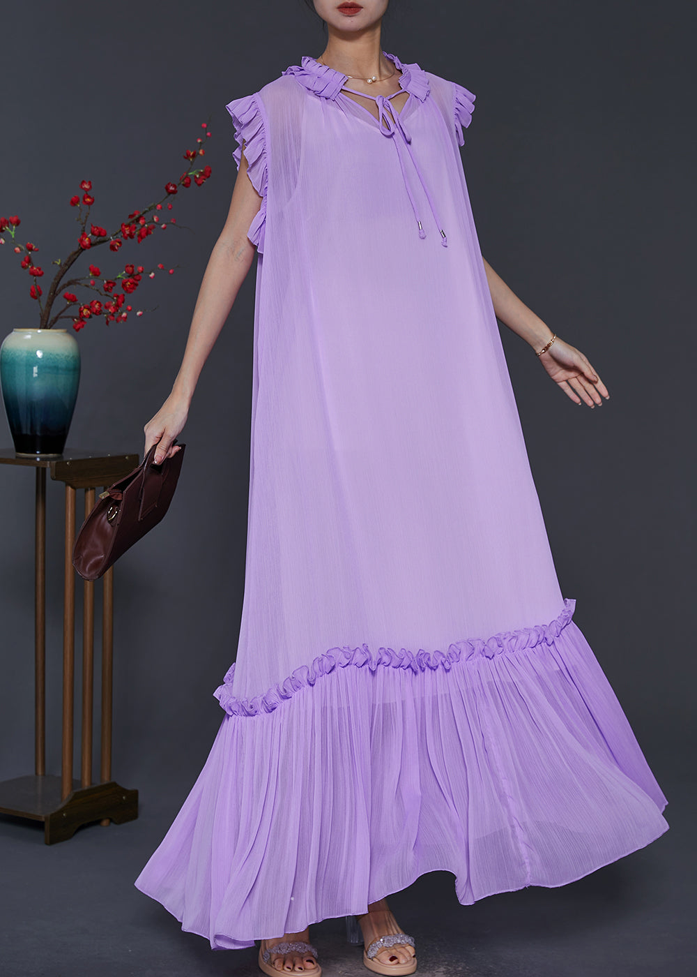 Effortlessly Elegant Dress with a Timeless Design