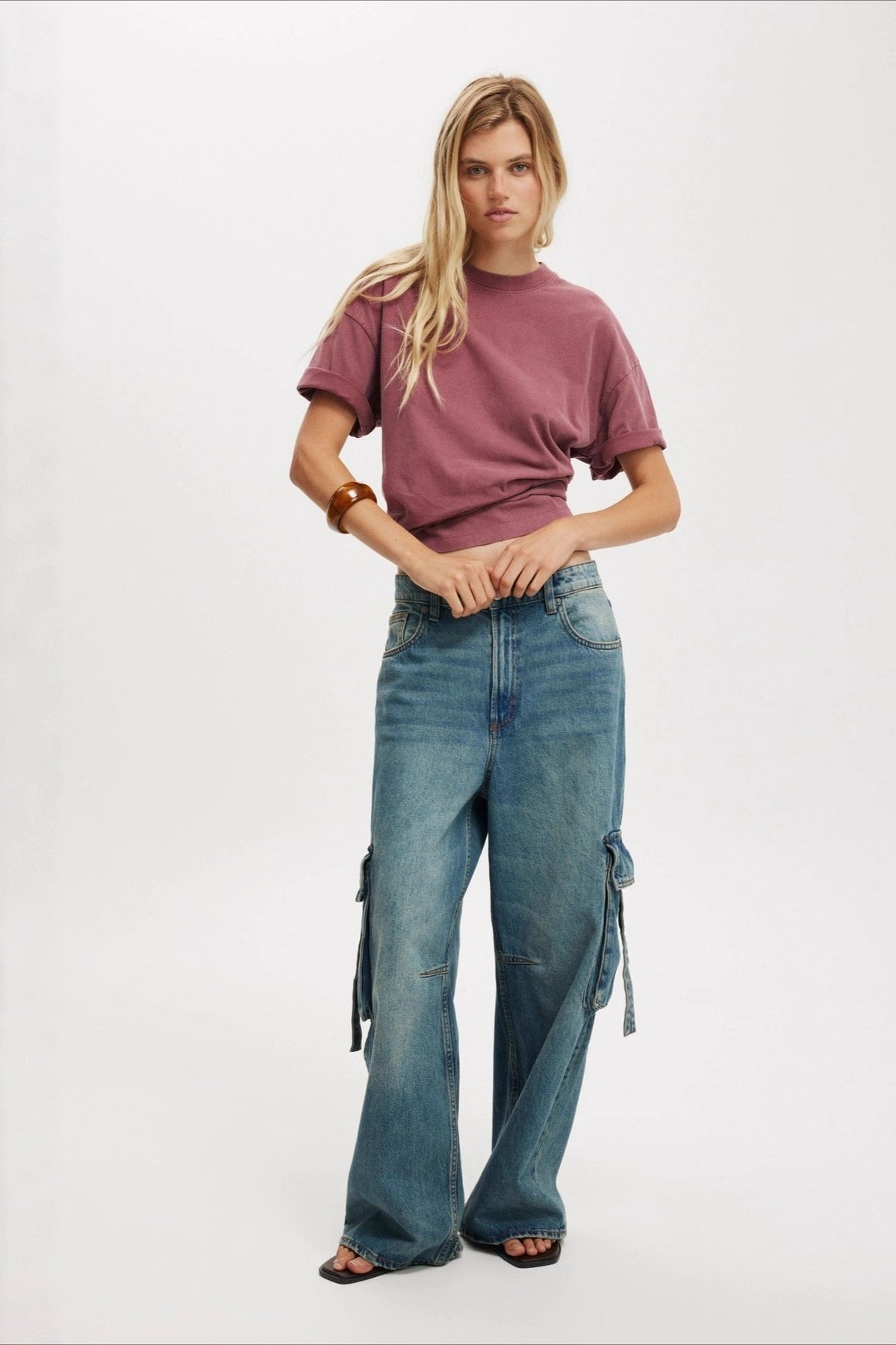 Mid Rise Faded Wash Strap Cargo Pocket Wide Leg Jeans