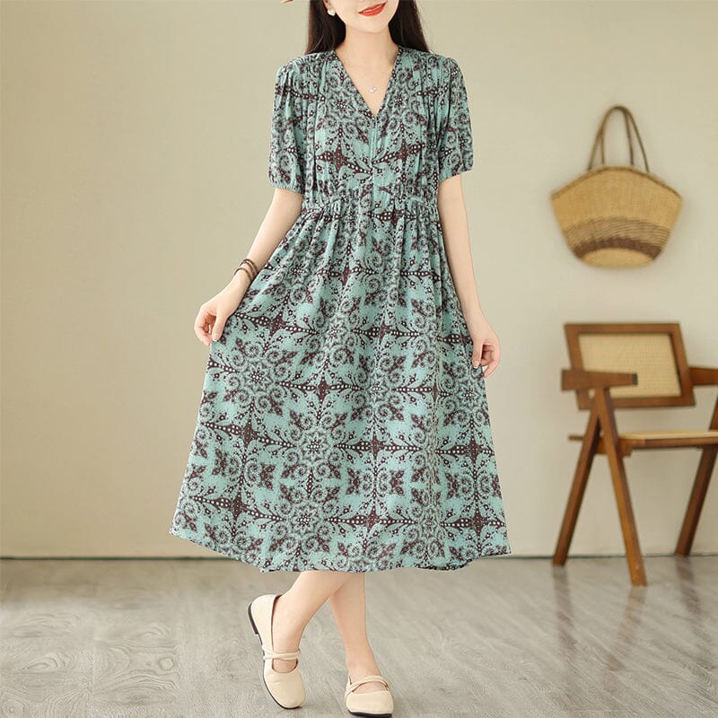 Sophisticated Dress with a Clean Classic Look
