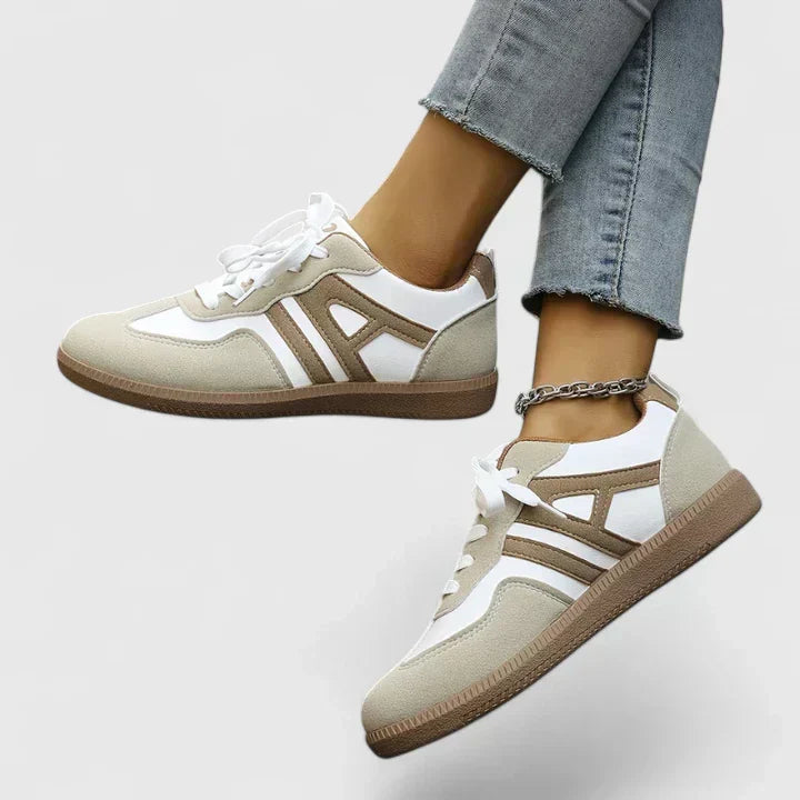 Lace Up Suede Panel Gum Sole Retro Sneakers