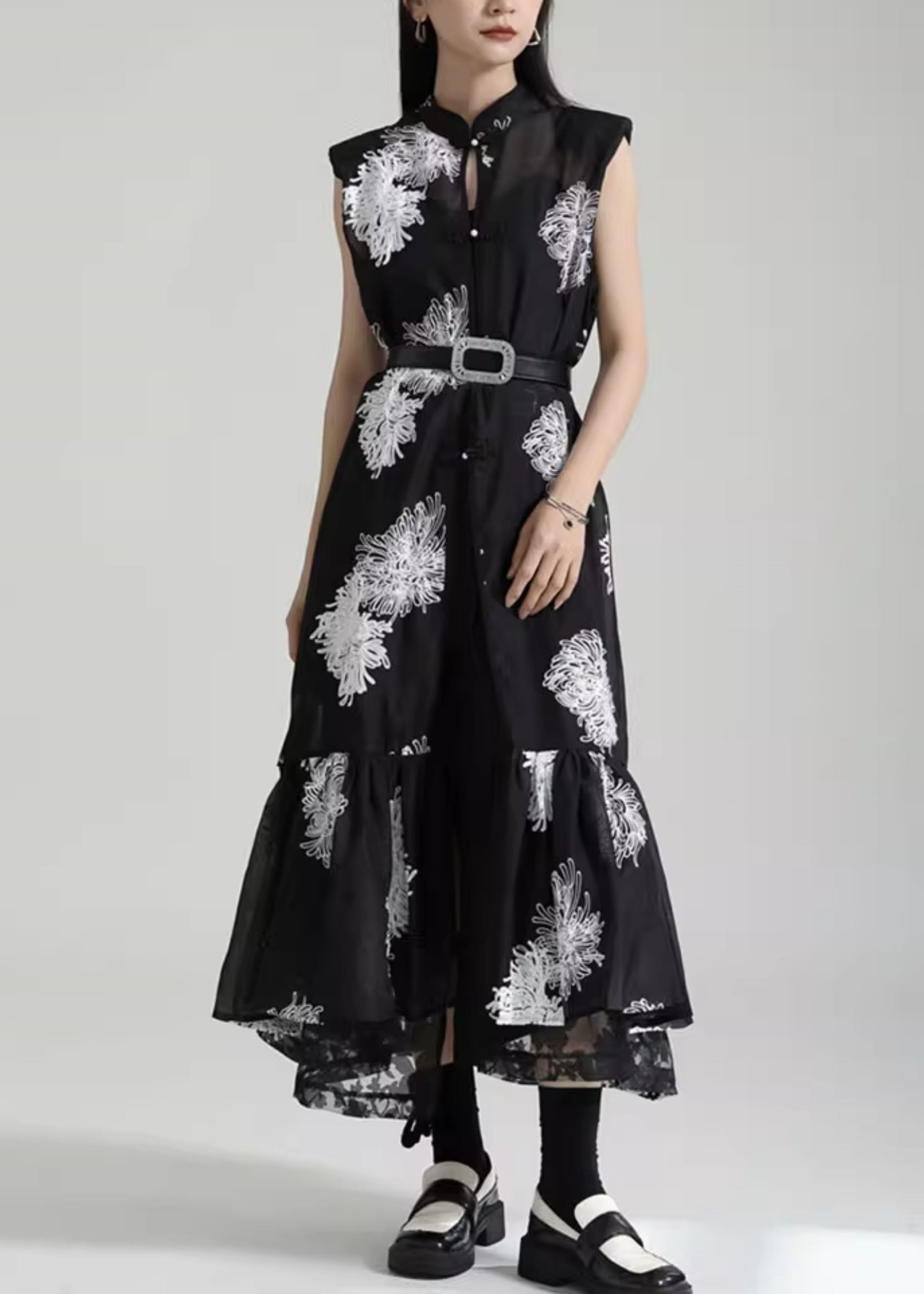 Sophisticated Dress with a Clean Classic Look