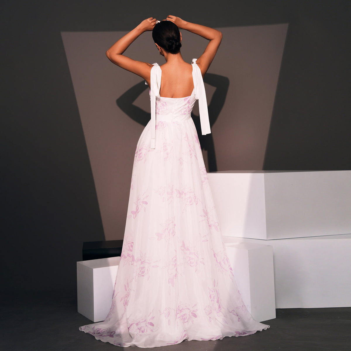 CHARMING ELEGANT WHITE MAXI DRESS