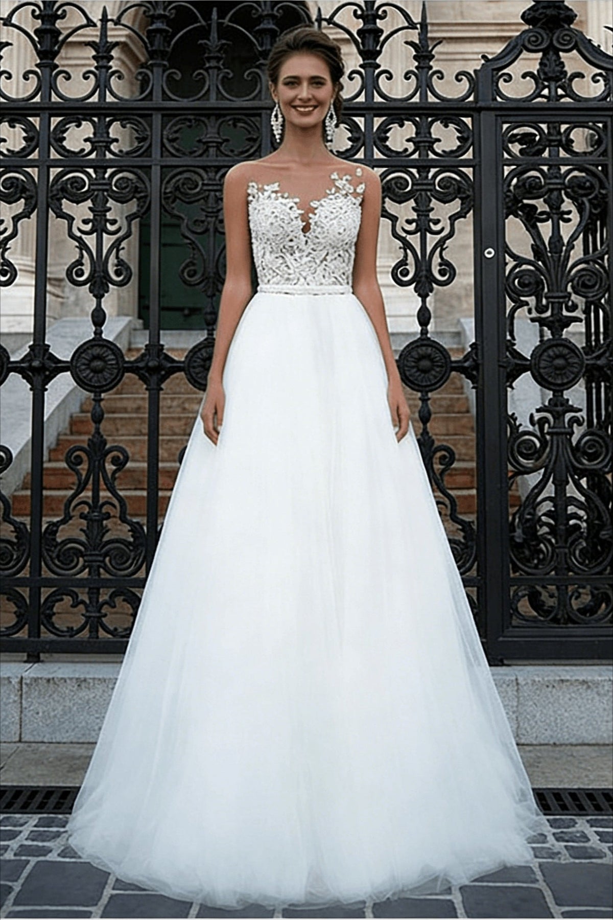 Sheer Illusion Neck Lace Bodice Sleeveless Tulle Ball Gown Wedding Dress 3