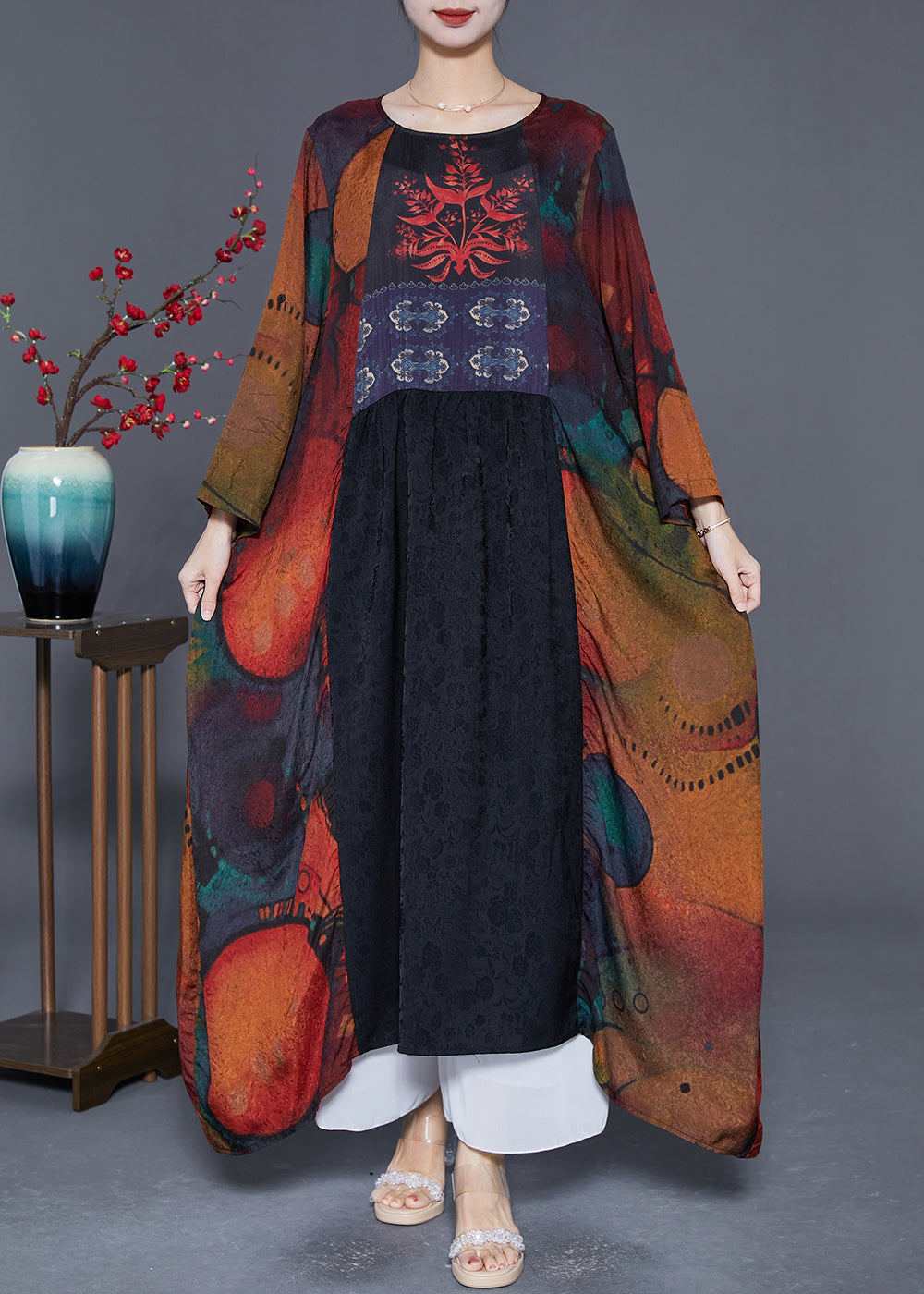 Well Tailored Dress with a Graceful Silhouette
