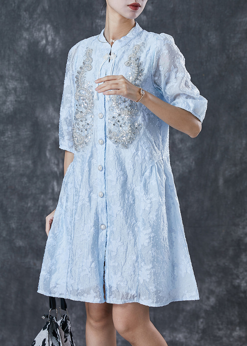 Beautifully Finished Dress in a Timeless Design