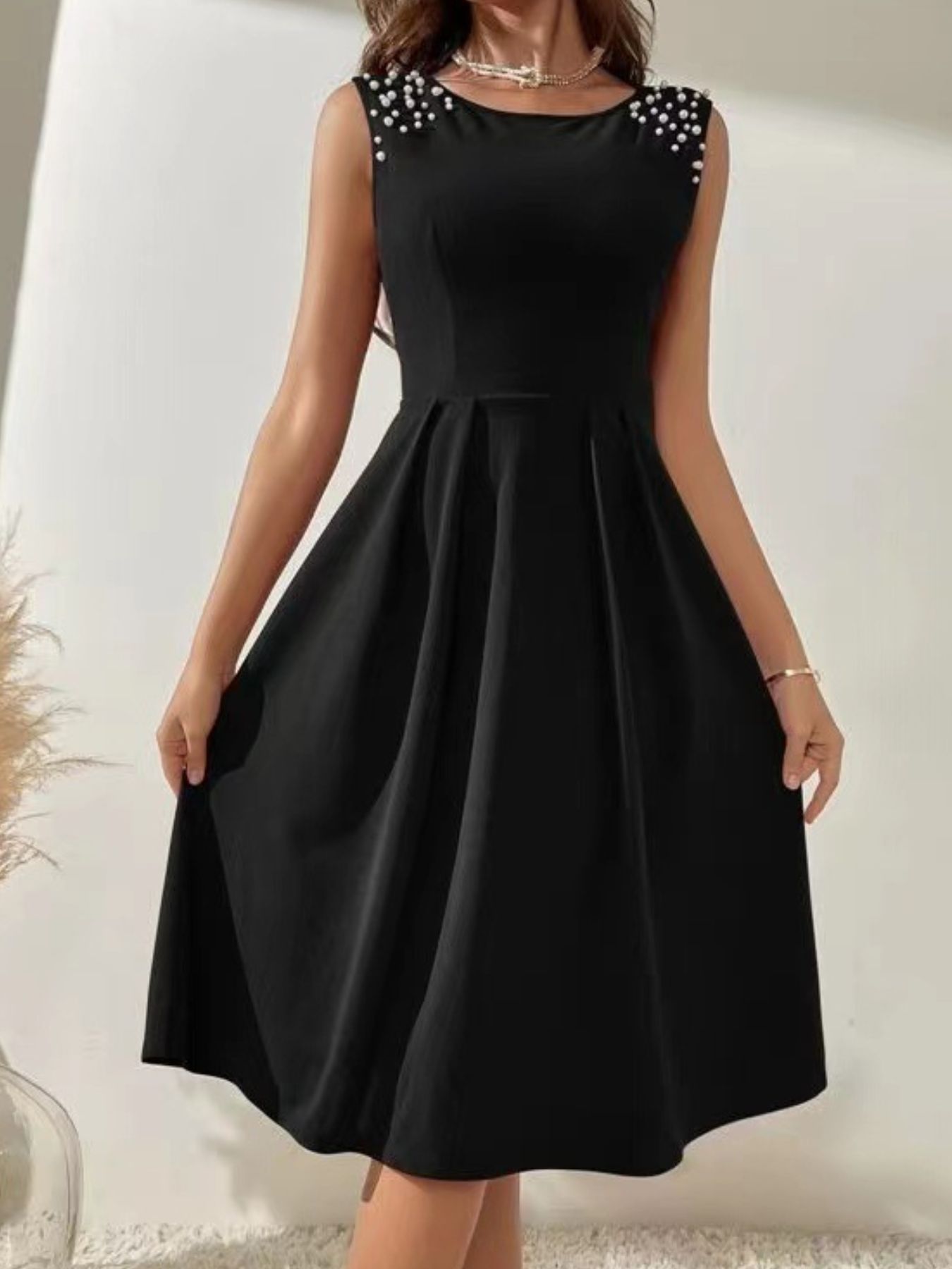Pearl Detail Sleeveless Midi Dress Black