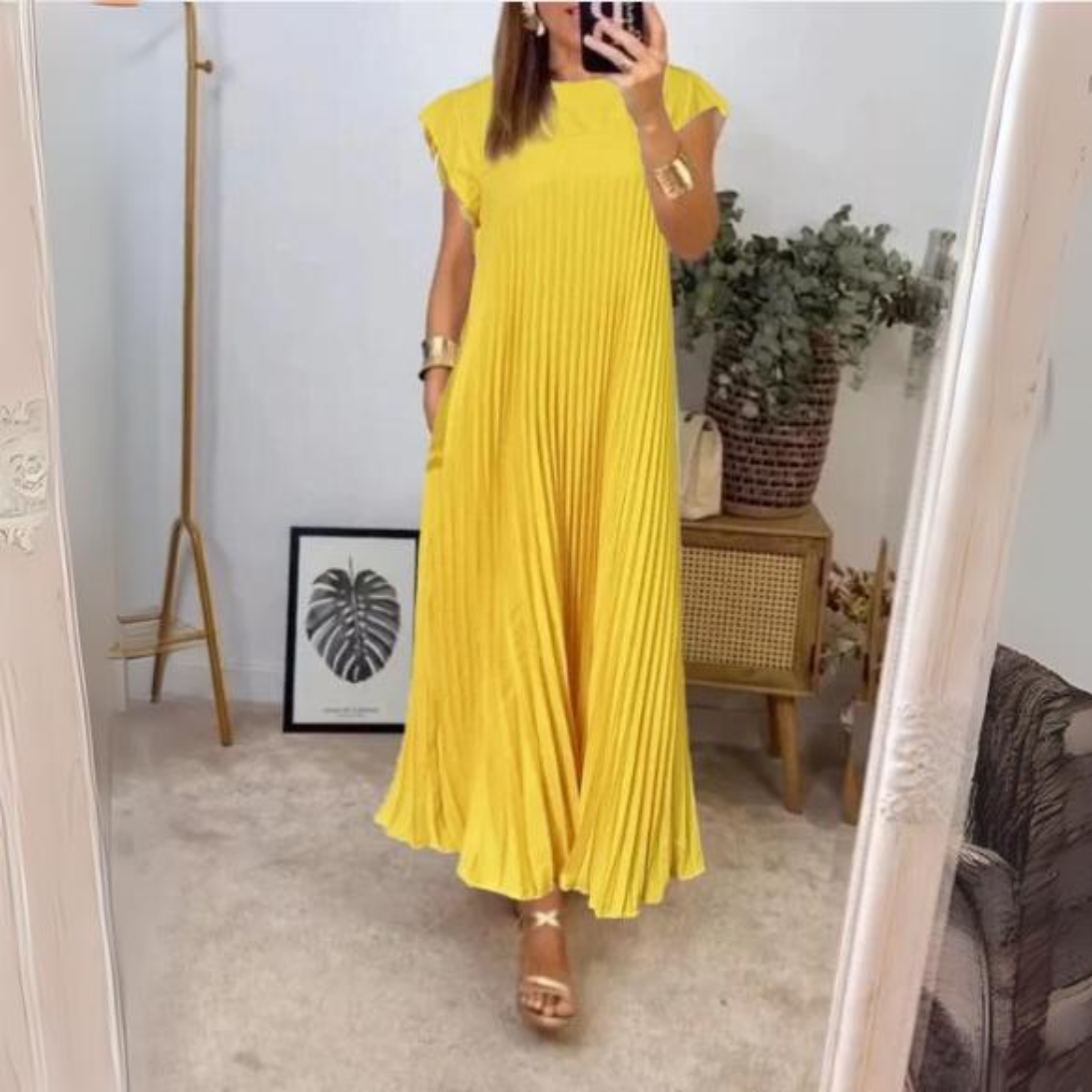 Scarlett Luxe Light and Fresh Pleated Dress Everyday Edit