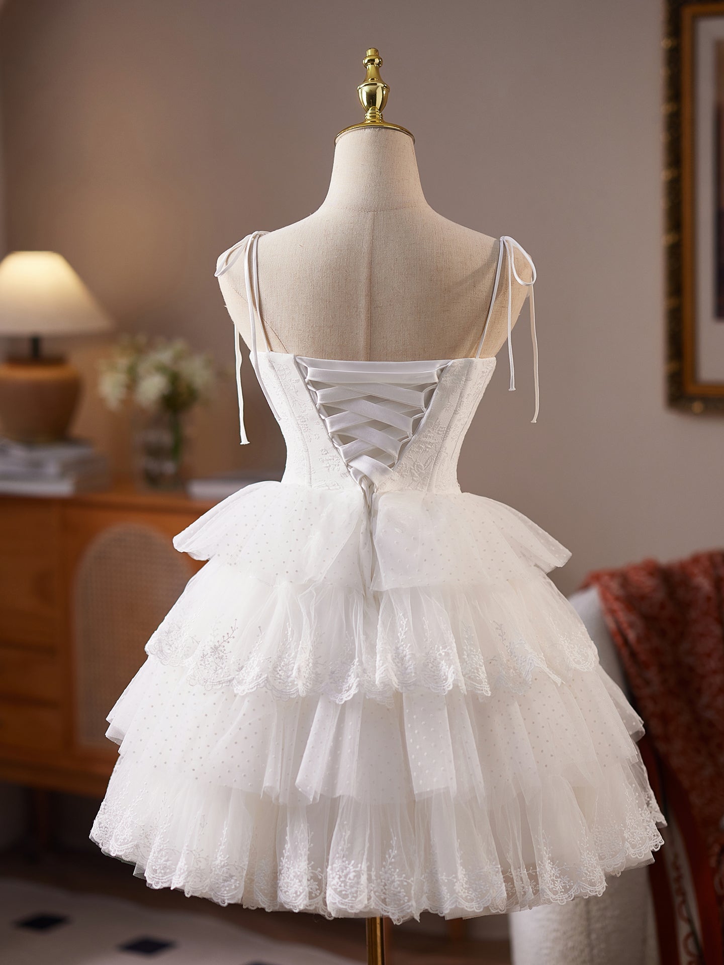 Sweetheart A Line Layers White Spaghetti Straps Short Homecoming Dress with Pearls