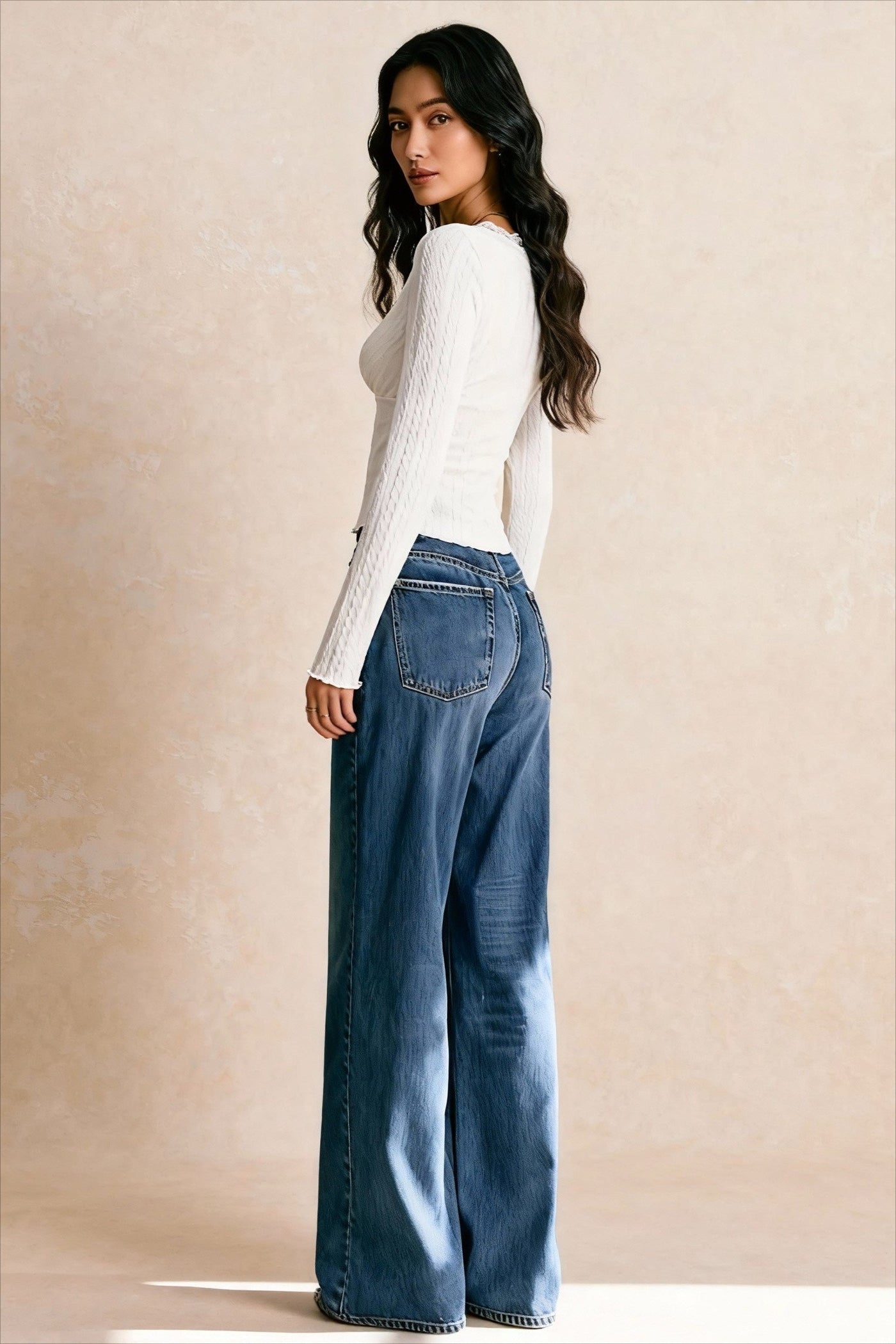Elegant Lace V-Neck Slim Fitted Long Sleeve Tee