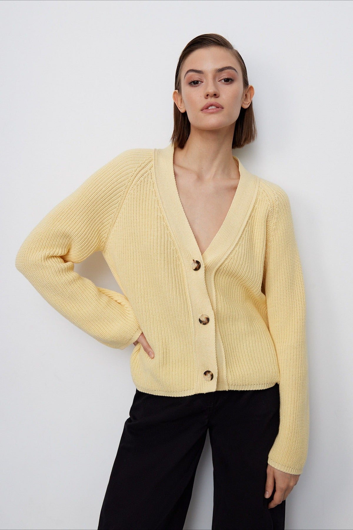 V-Neck Raglan Long Sleeve Button Front Ribbed Knit Cropped Cardigan