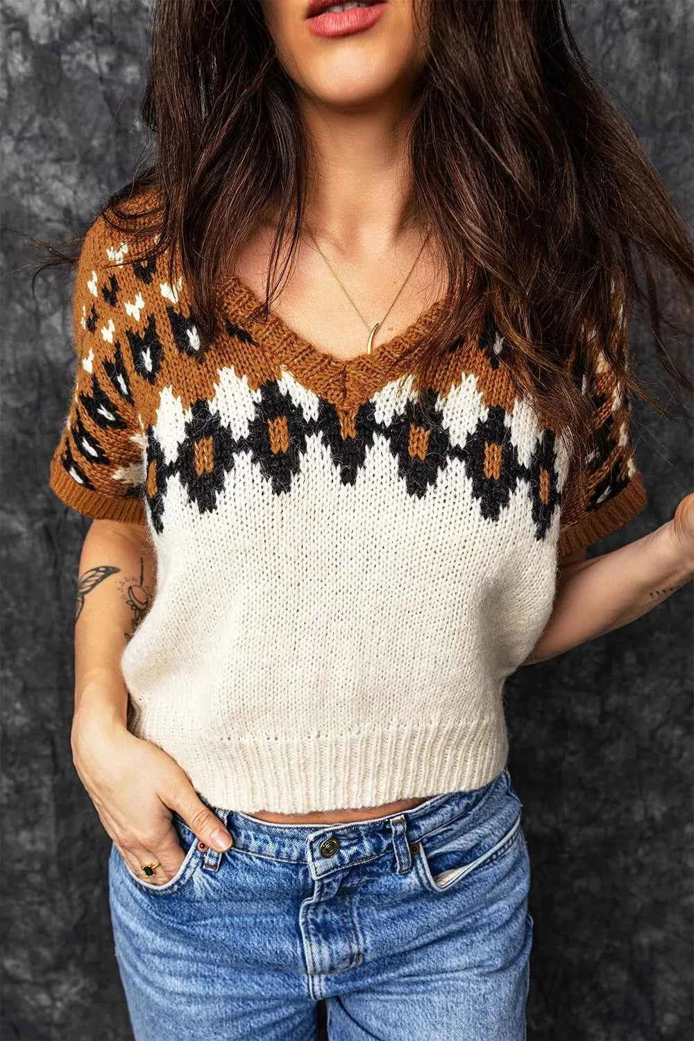 V Neck Short Sleeve Geometric Sweater