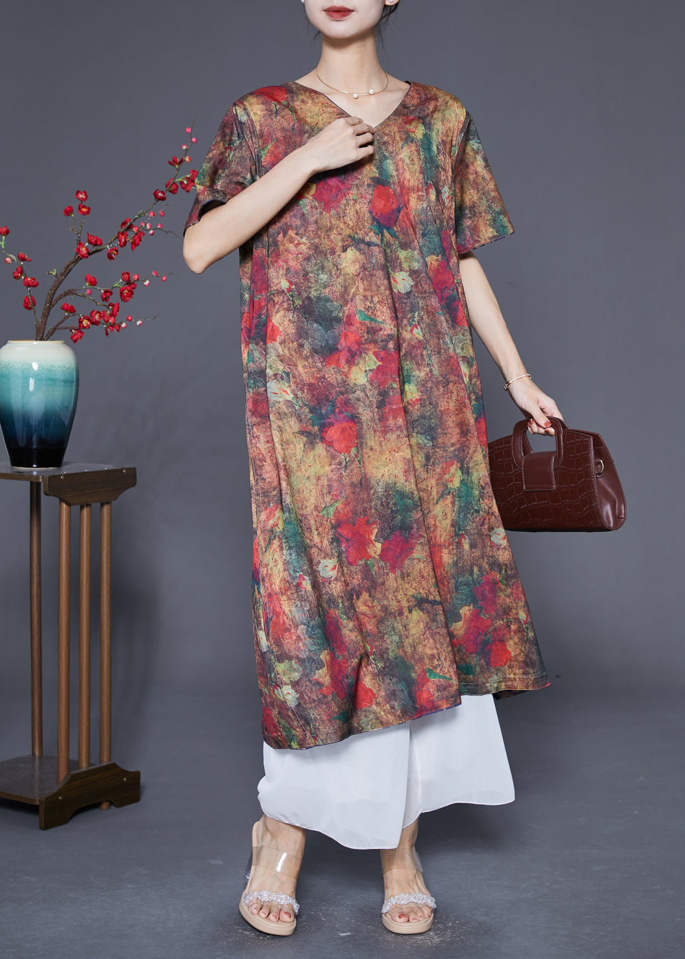 Effortlessly Elegant Dress with a Timeless Design