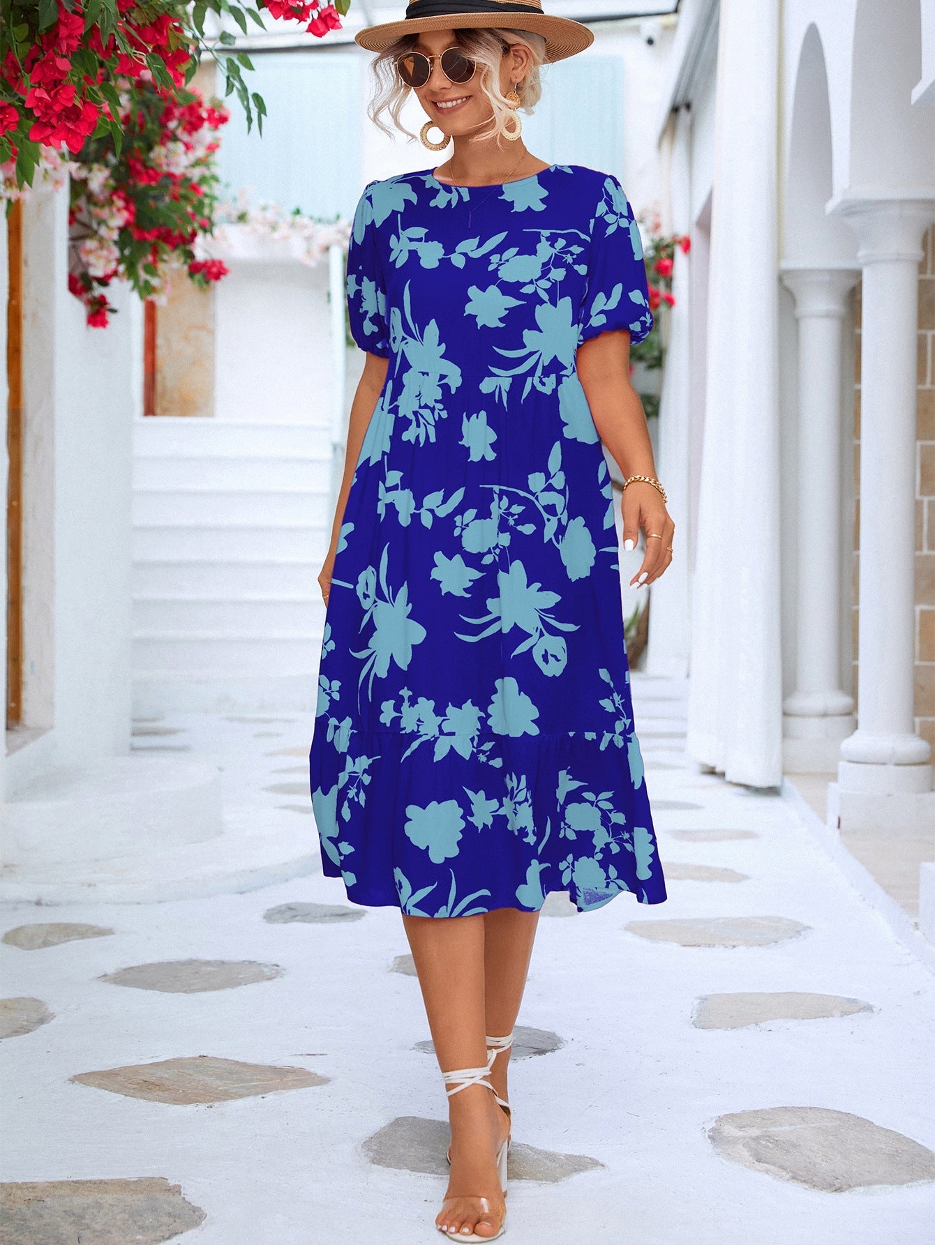 Effortlessly Elegant Dress with a Timeless Design