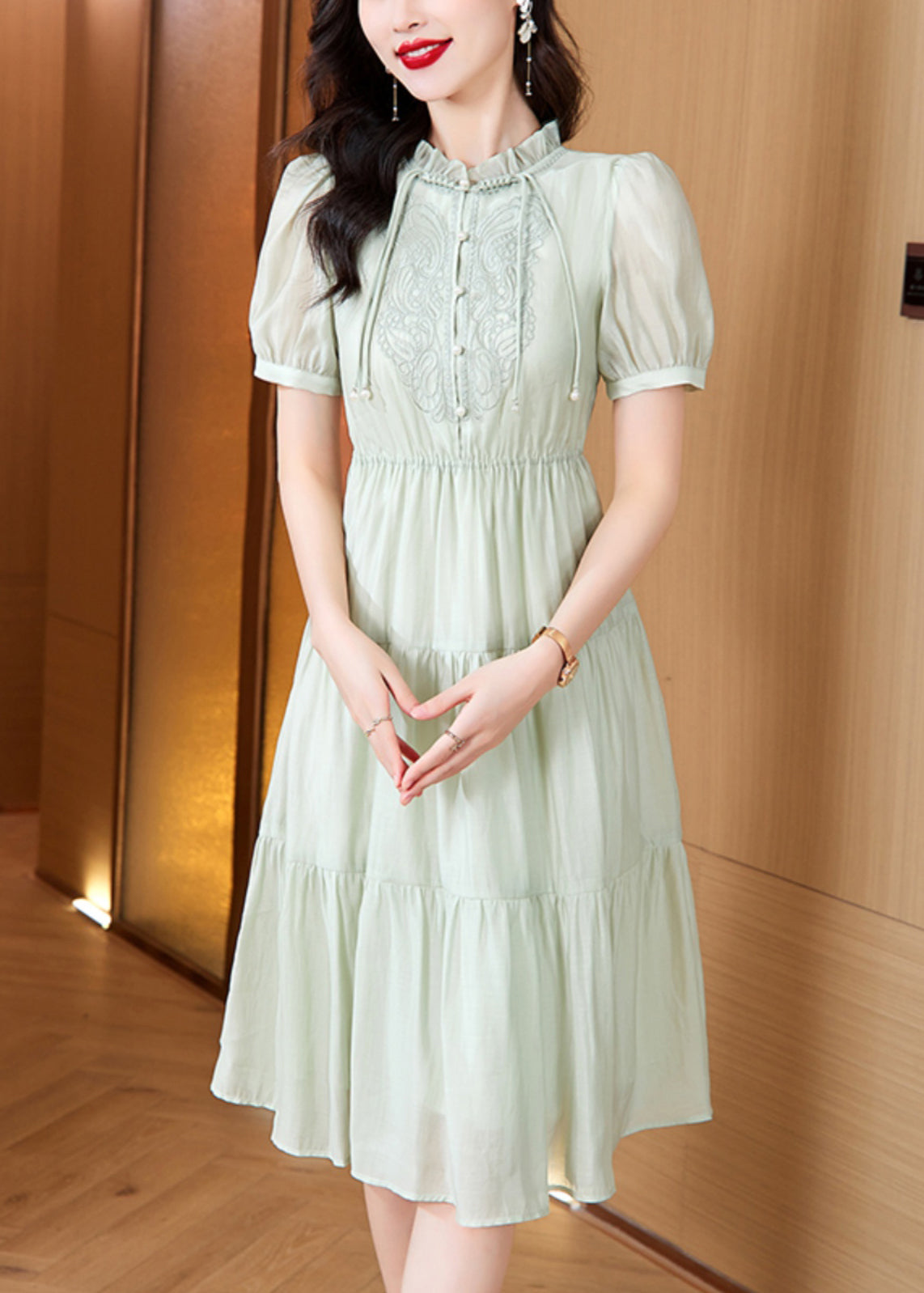 Gracefully Styled Dress for Any Occasion