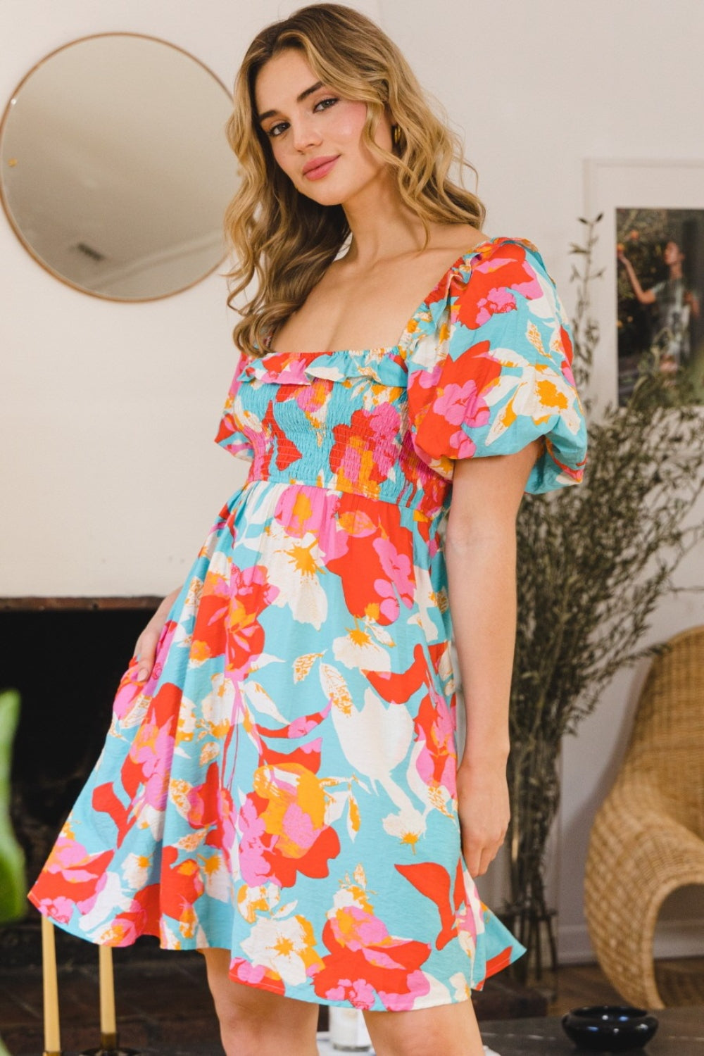 Beautifully Finished Dress in a Timeless Design