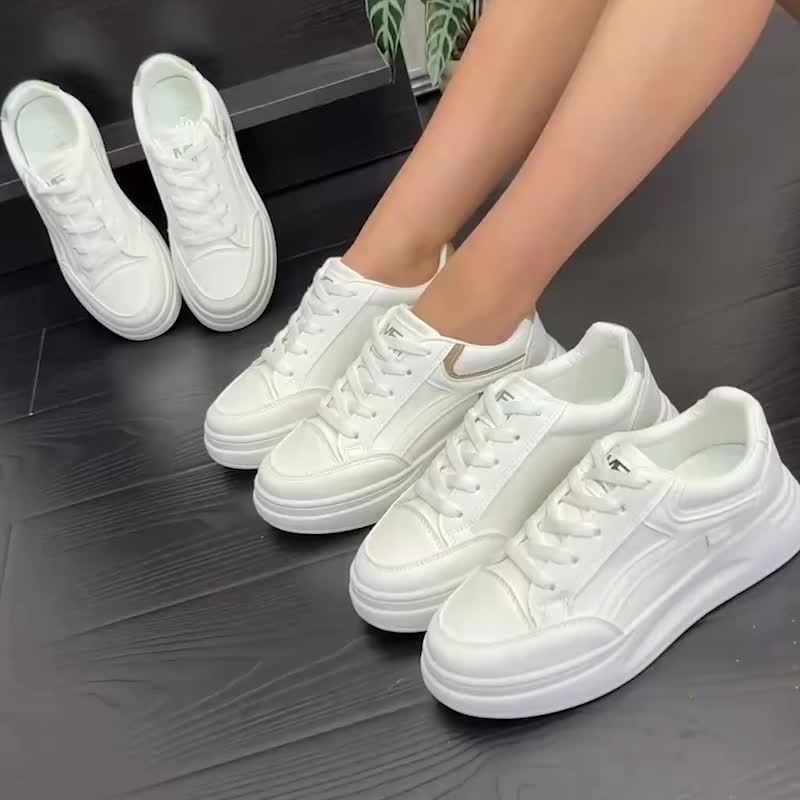 Lace Up Round Toe Low Top Platform Sneakers