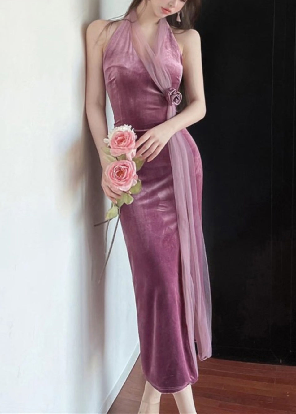 Sophisticated Dress with a Clean Classic Look