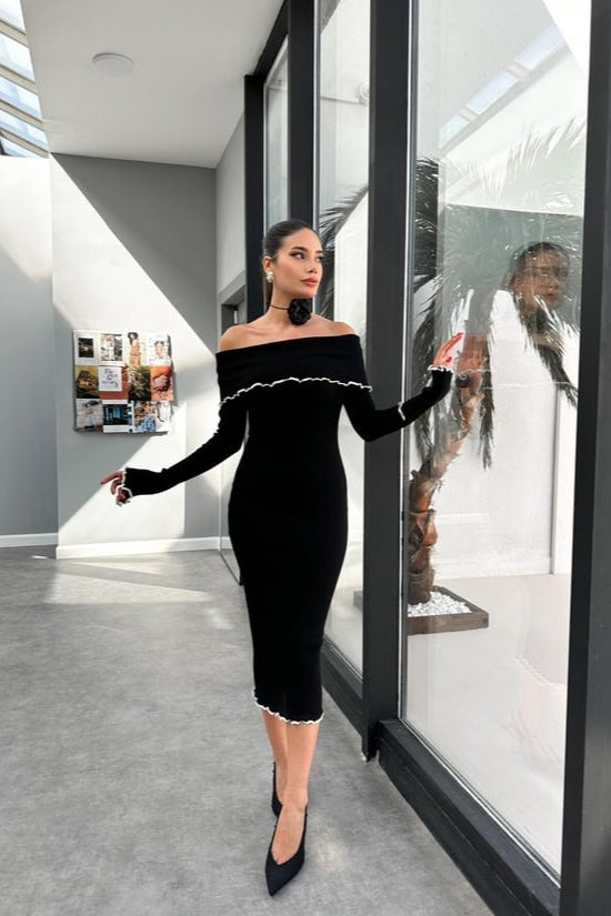 SlimFit OneShoulder Ruffle Work Dress