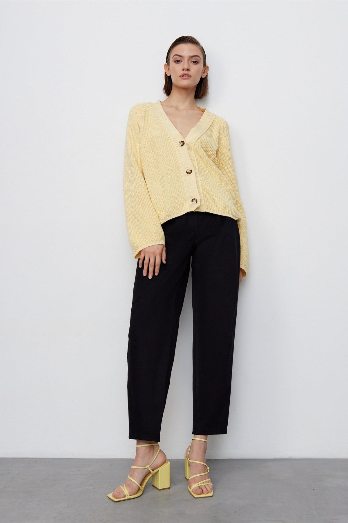V-Neck Raglan Long Sleeve Button Front Ribbed Knit Cropped Cardigan 4