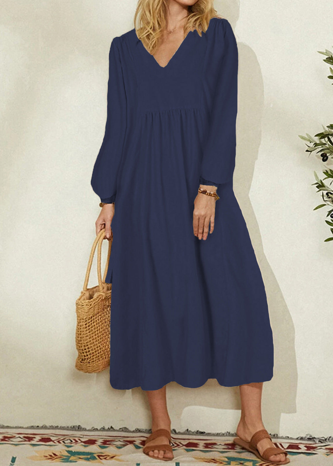 Beautifully Crafted Dress in a Classic Style