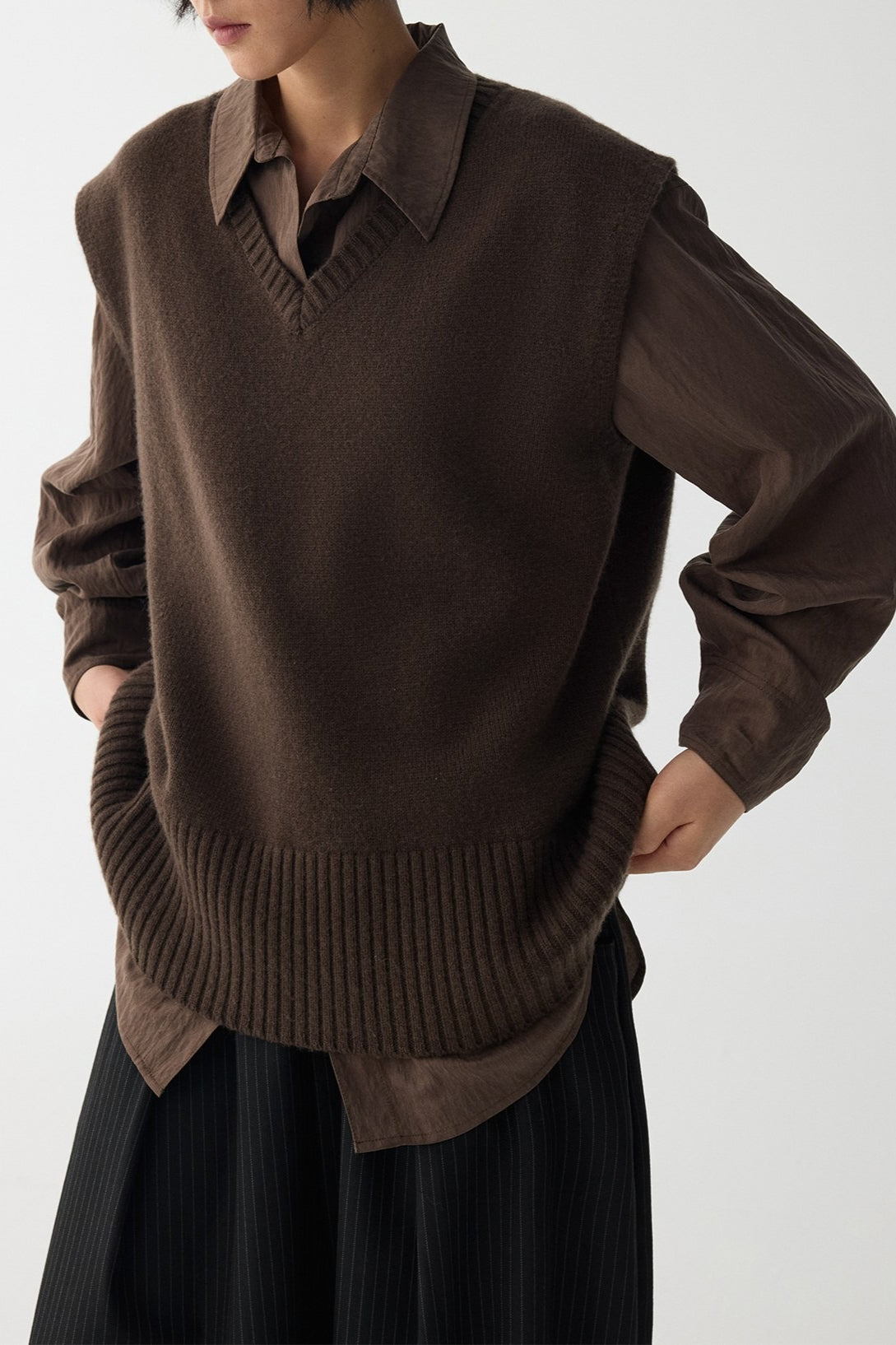 Detachable Cowl V-Neck Knit Top