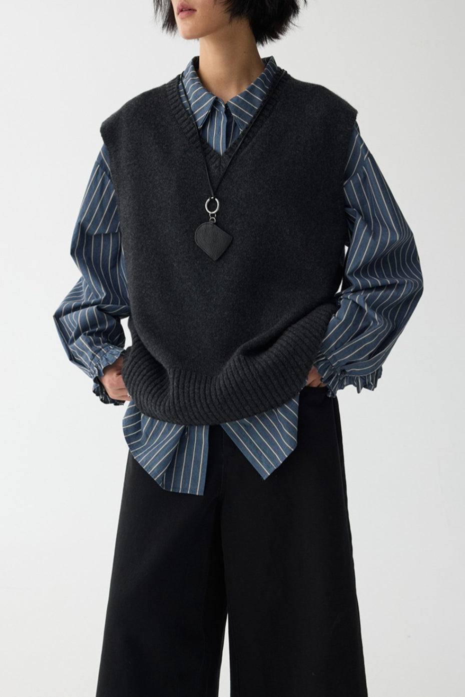 Detachable Cowl V-Neck Knit Top