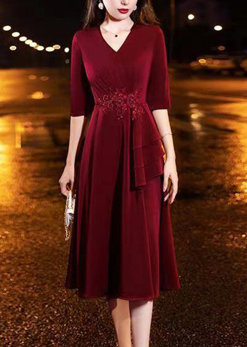 Beautifully Finished Dress in a Timeless Design