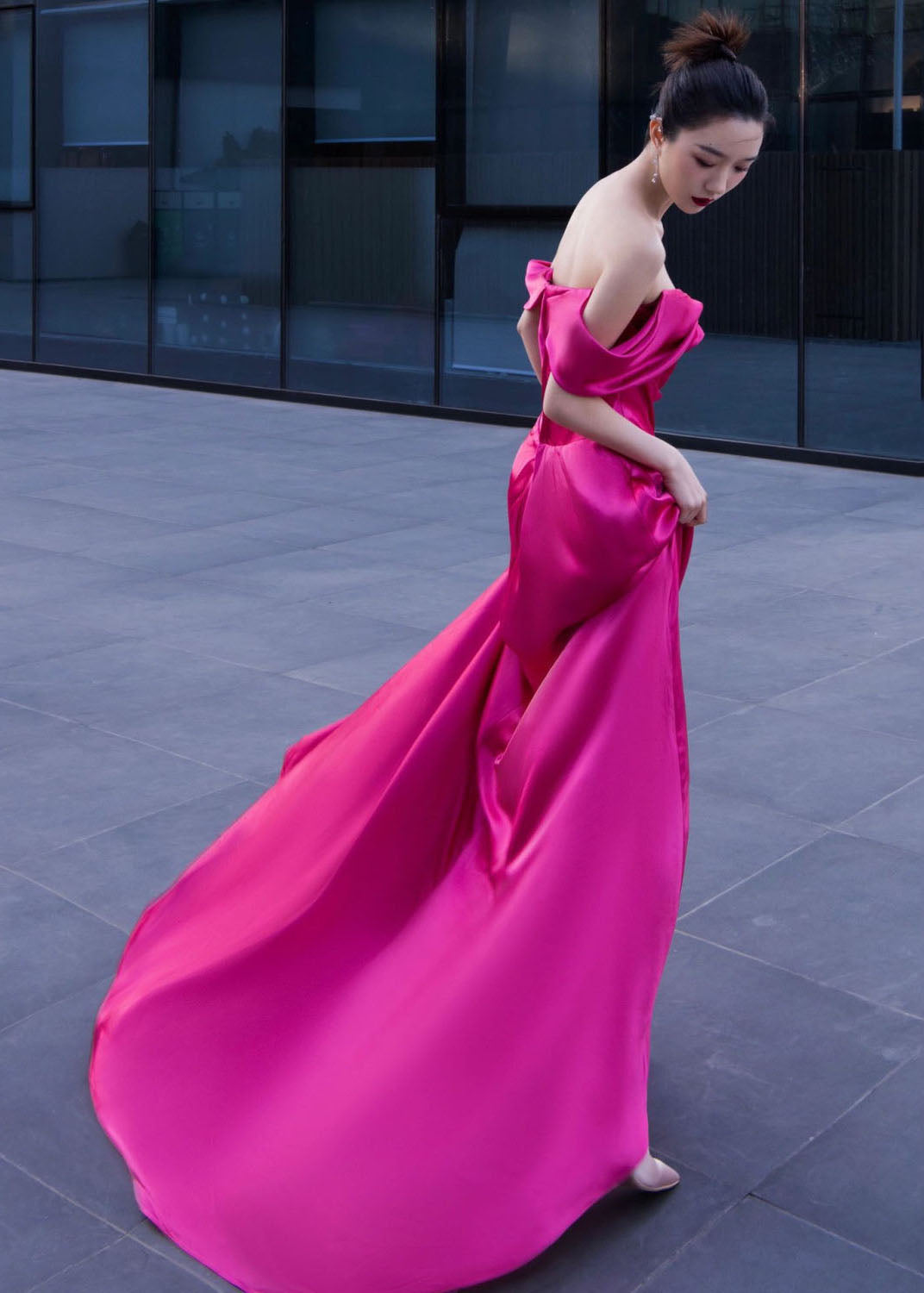 Classic Vintage Dress with a Flattering Fit