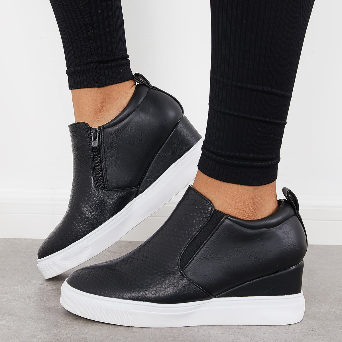 Comfortable Orthopedic Sneakers for Daily Wear
